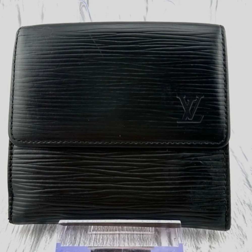 AUTHENTIC Louis Vuitton Marco Wallet. Black.